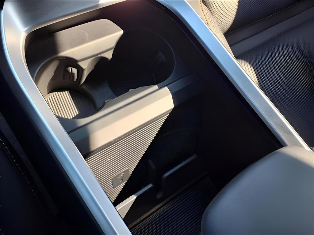 Used 2025 Lucid Air Pure image 24