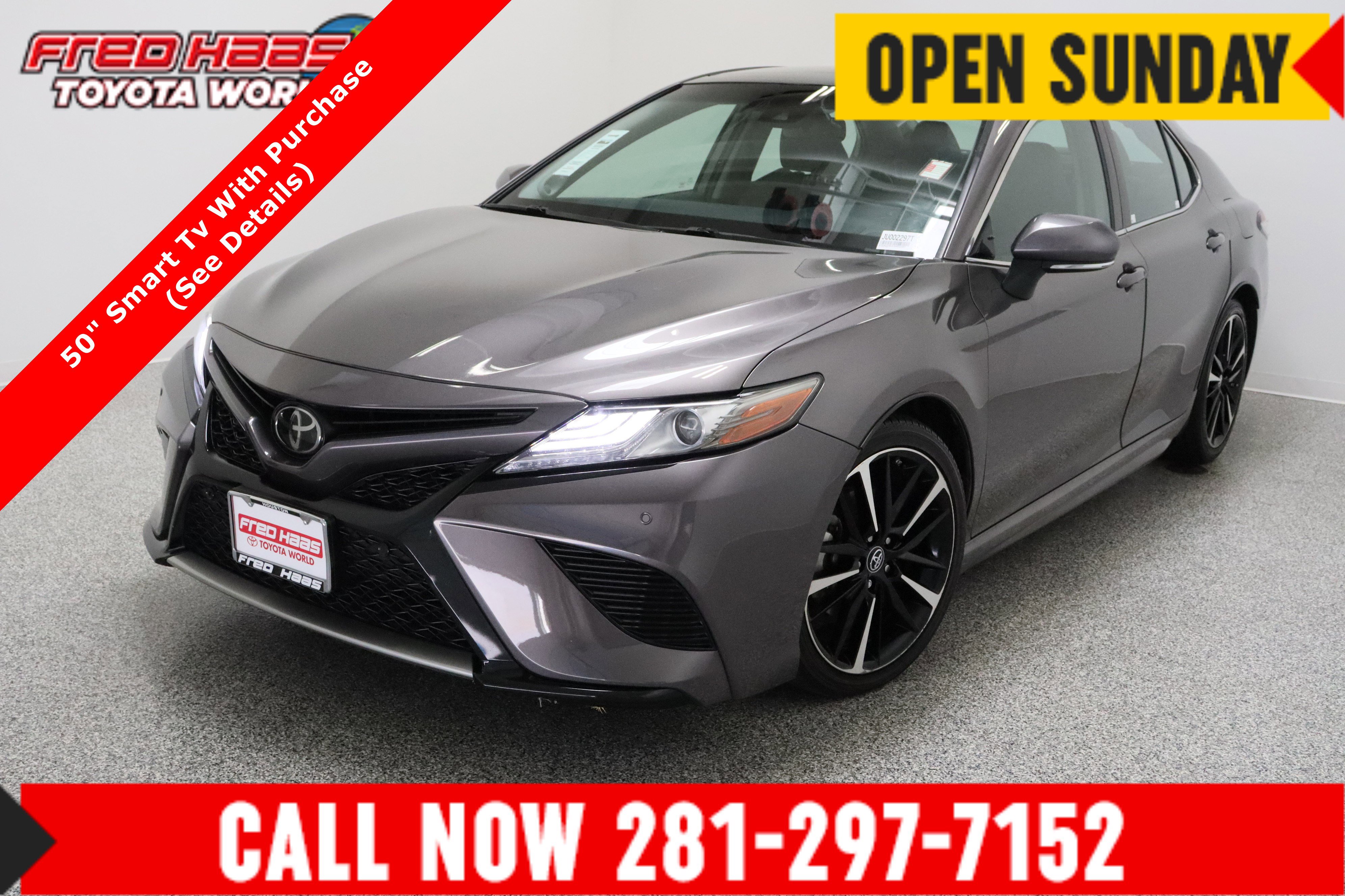 Used 2018 Toyota Camry XSE image 1