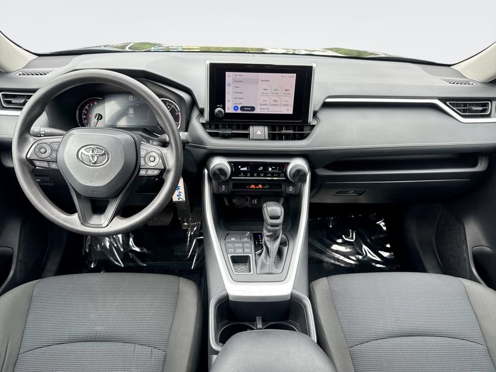 Used 2025 Toyota RAV4 LE AWD/4WD image 22