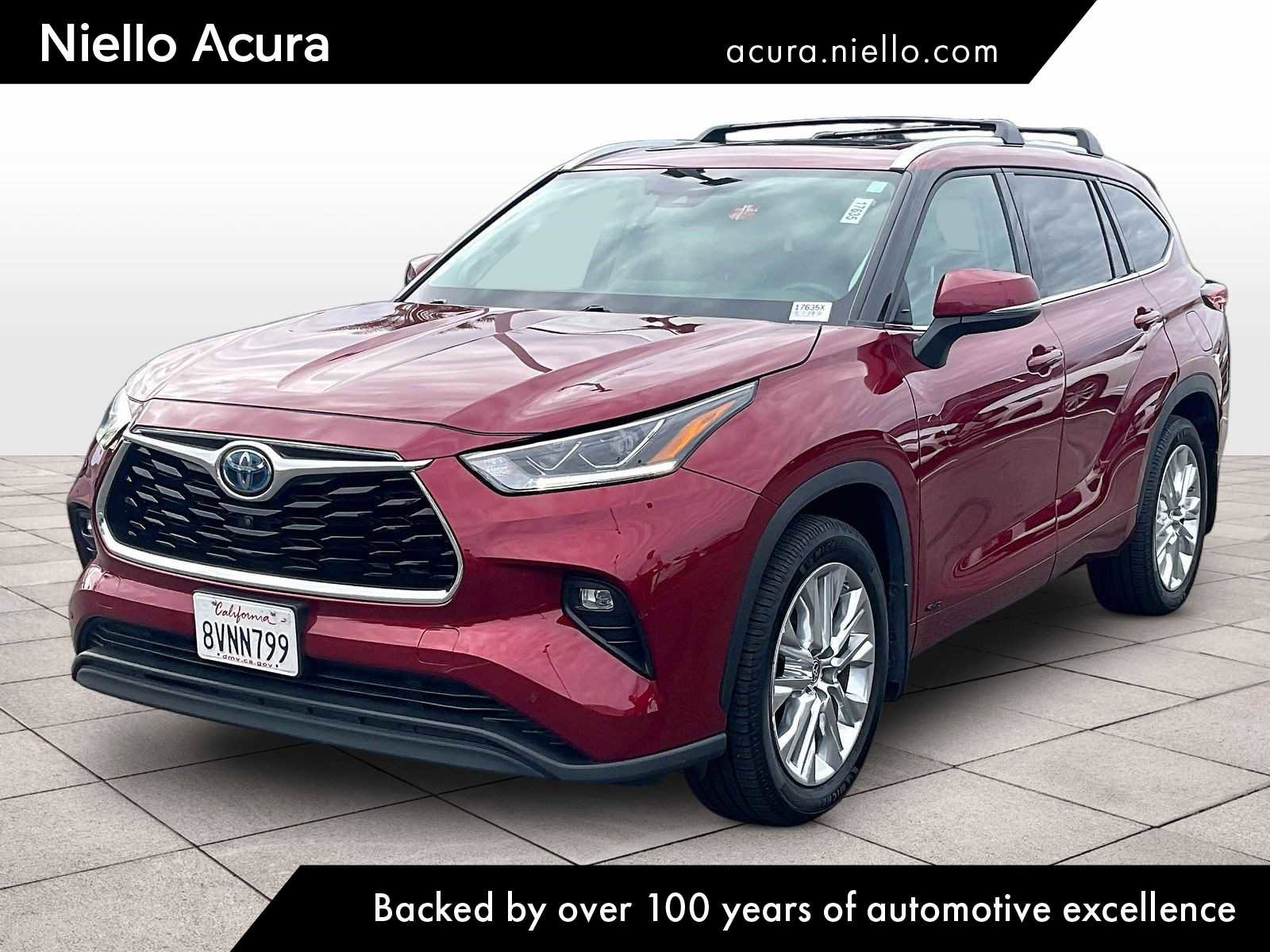 Used 2021 Toyota Highlander Limited image 1