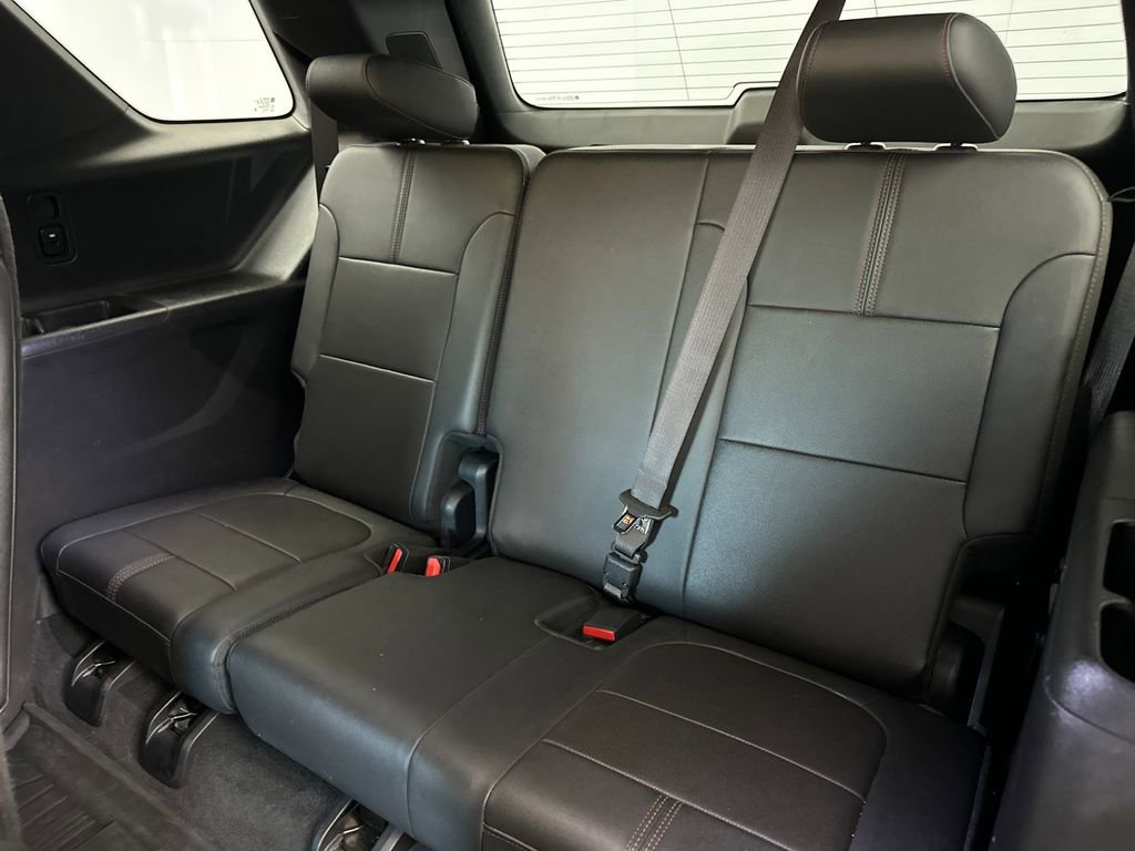 Used 2023 Chevrolet Traverse RS w/ LPO, Floor Liner Package image 14