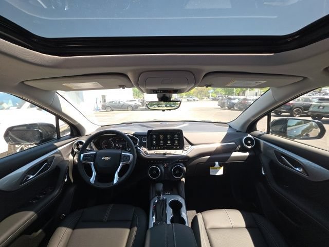 New 2026 Chevrolet Blazer LT w/ Sound & Technology Package AWD/4WD image 13