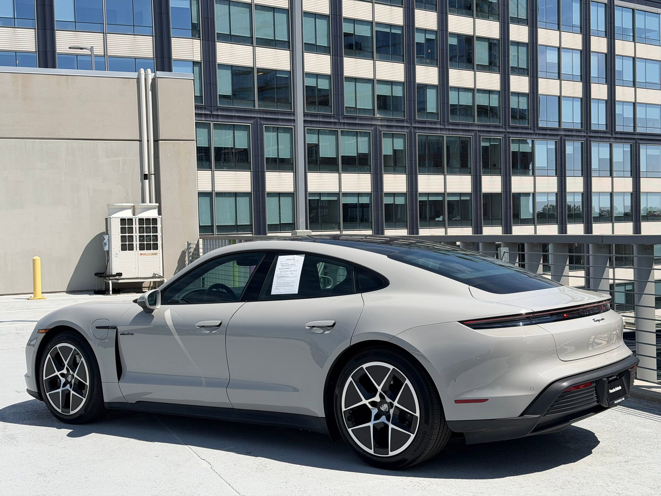 Used 2025 Porsche Taycan RWD image 3