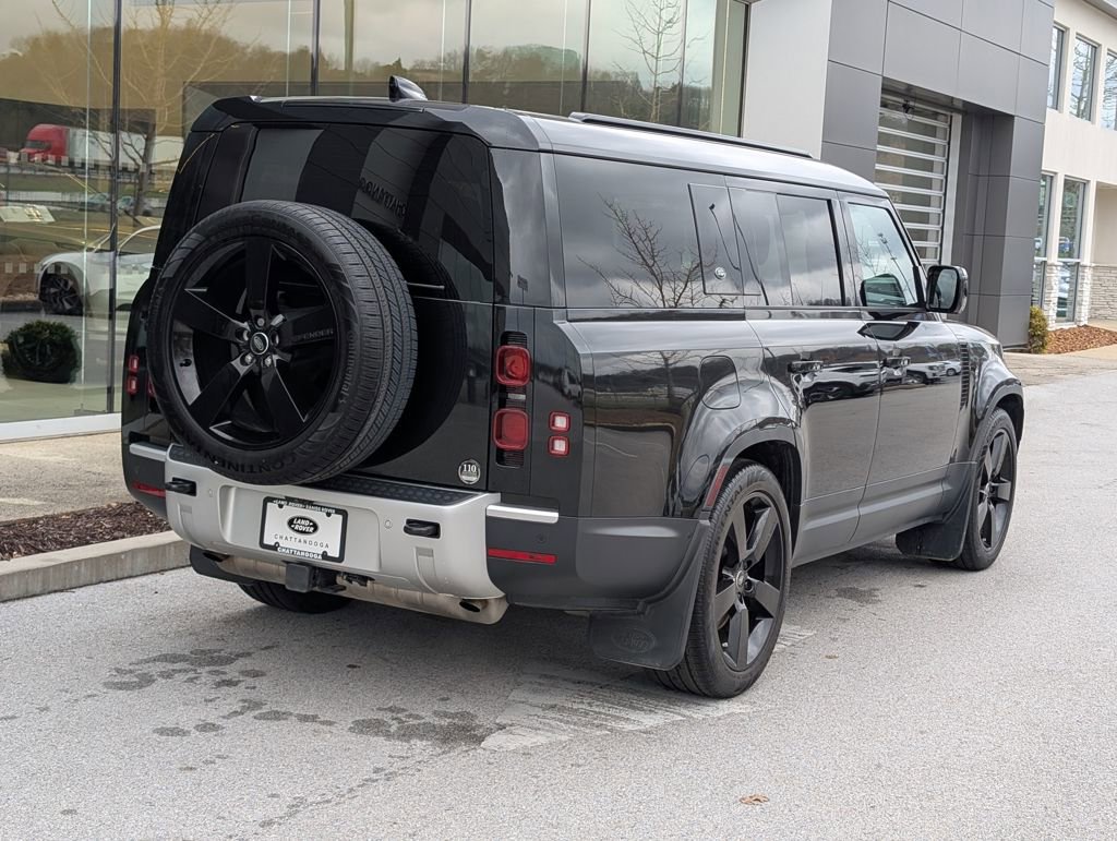 Used 2024 Land Rover Defender 130 S image 7