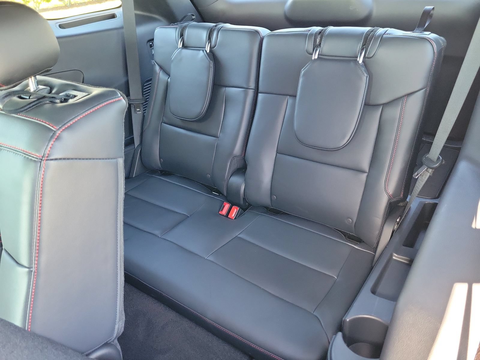 Used 2025 Ford Explorer ST-Line w/ Premium Package RWD image 12