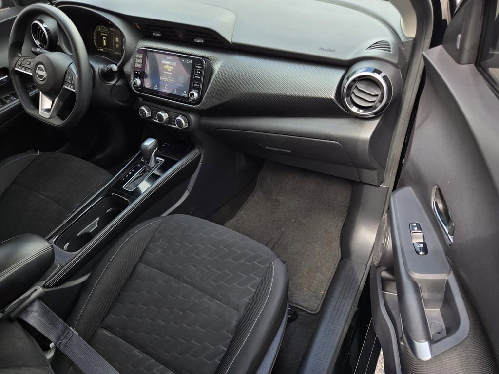 Used 2024 Nissan Kicks SV FWD image 7
