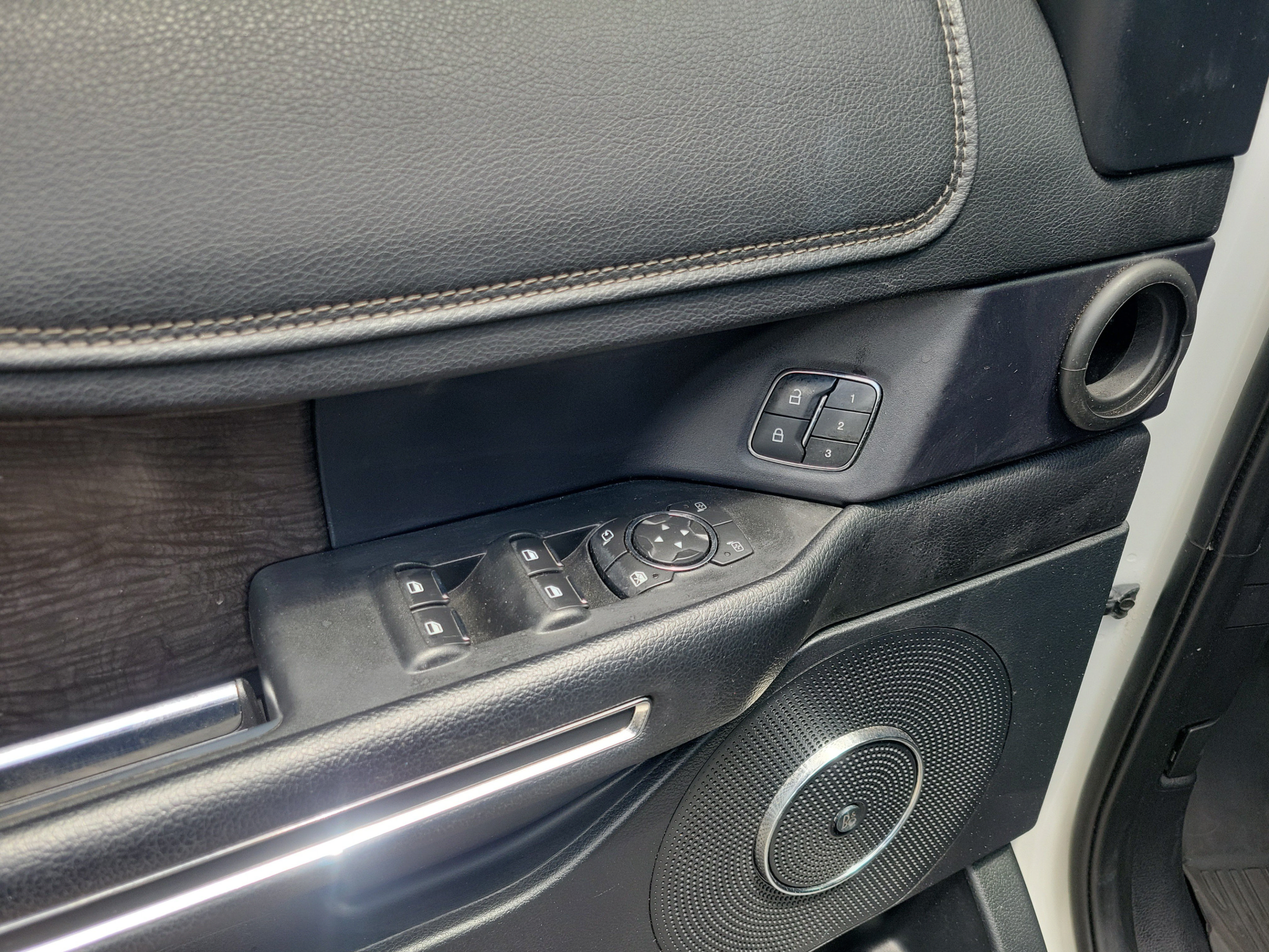 Used 2020 Ford Expedition Limited w/ Equipment Group 302A RWD image 15