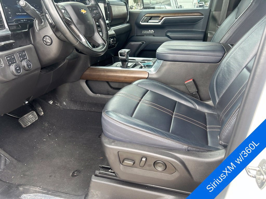 Used 2023 Chevrolet Silverado 1500 High Country w/ Technology Package AWD/4WD image 9