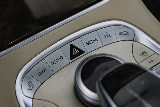 Used 2017 Mercedes-Benz S 550 4MATIC Sedan image 25