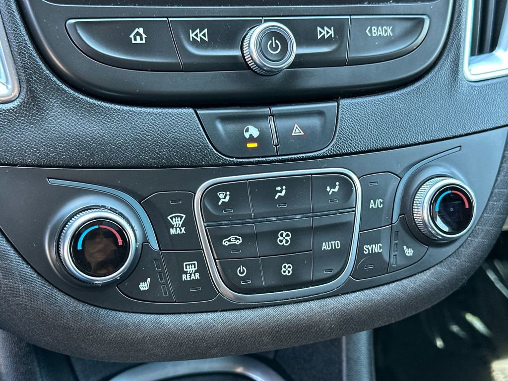 Used 2020 Chevrolet Malibu LT FWD image 18