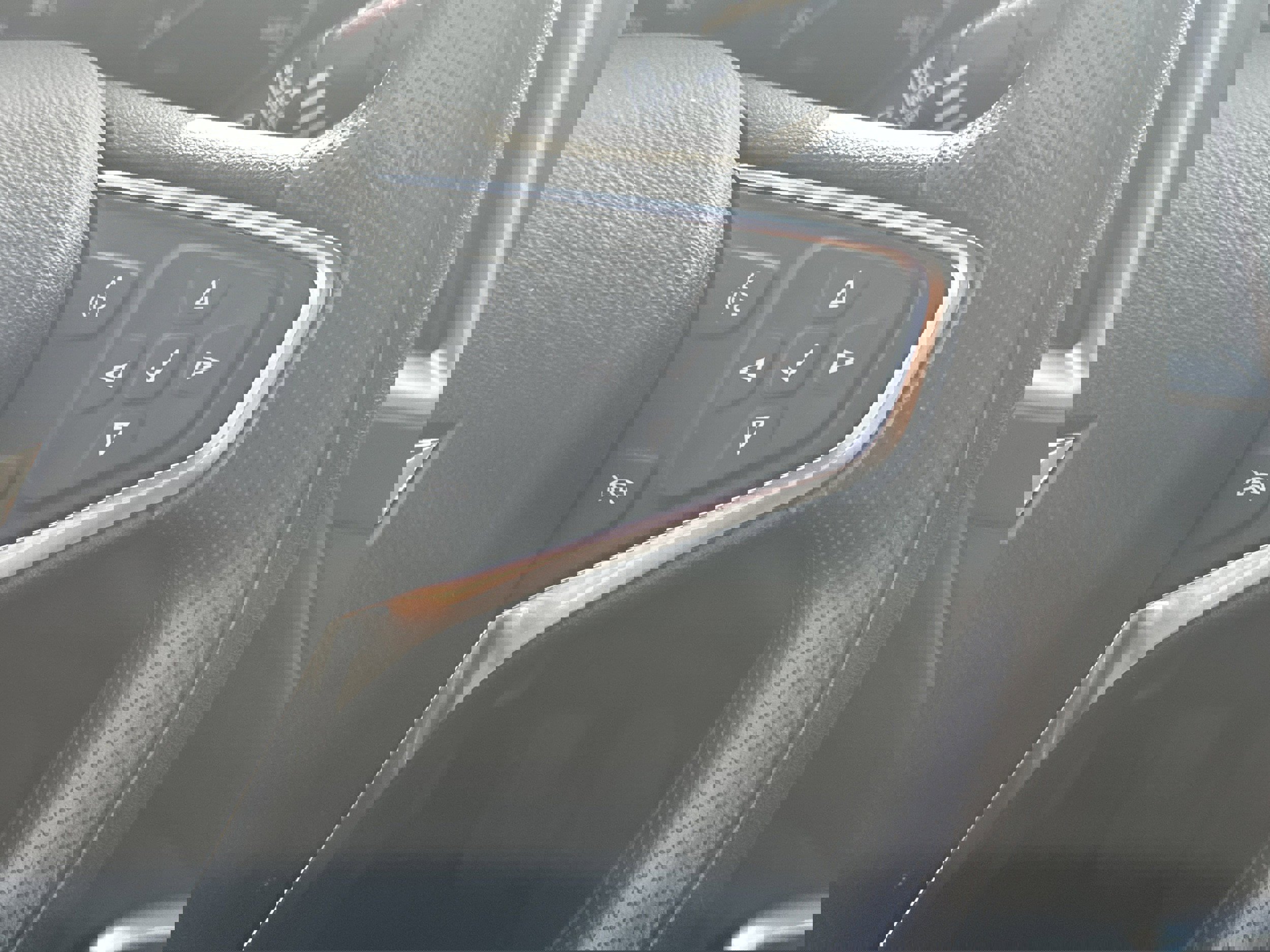 Used 2024 Chevrolet Malibu LT image 25