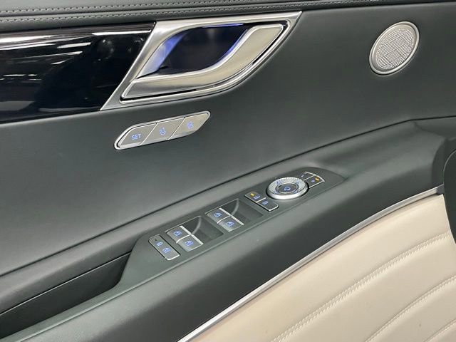 Used 2025 Genesis GV80 2.5T Standard image 14