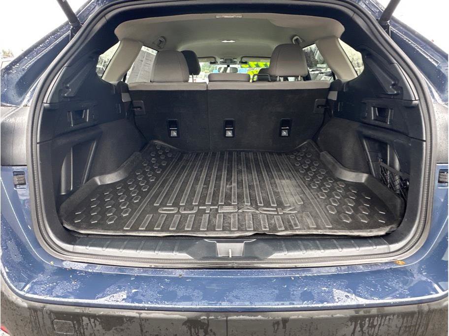 Used 2023 Subaru Outback Premium image 6