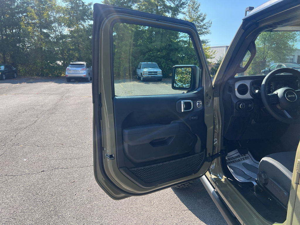 New 2025 Jeep Gladiator Willys image 20