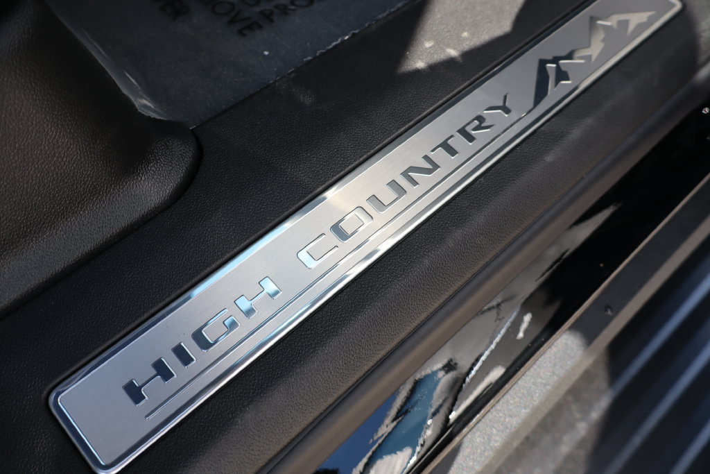 New 2026 Chevrolet Suburban High Country AWD/4WD image 58