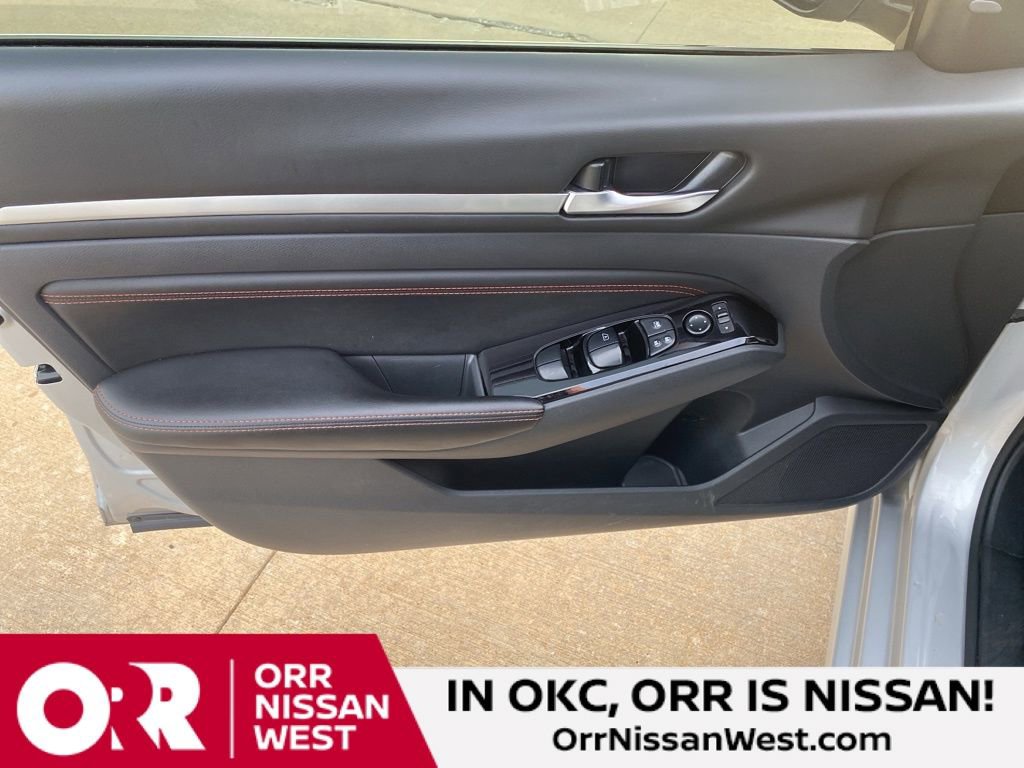 Used 2023 Nissan Altima 2.5 SR image 13