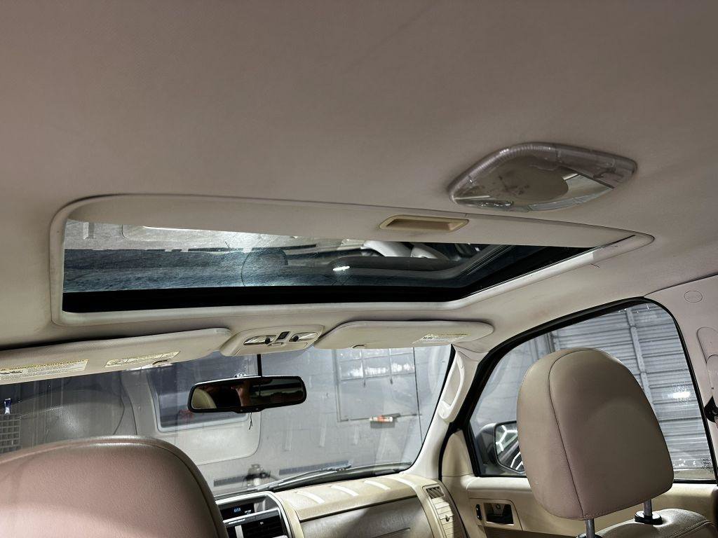 Used 2012 Ford Escape XLT FWD image 30