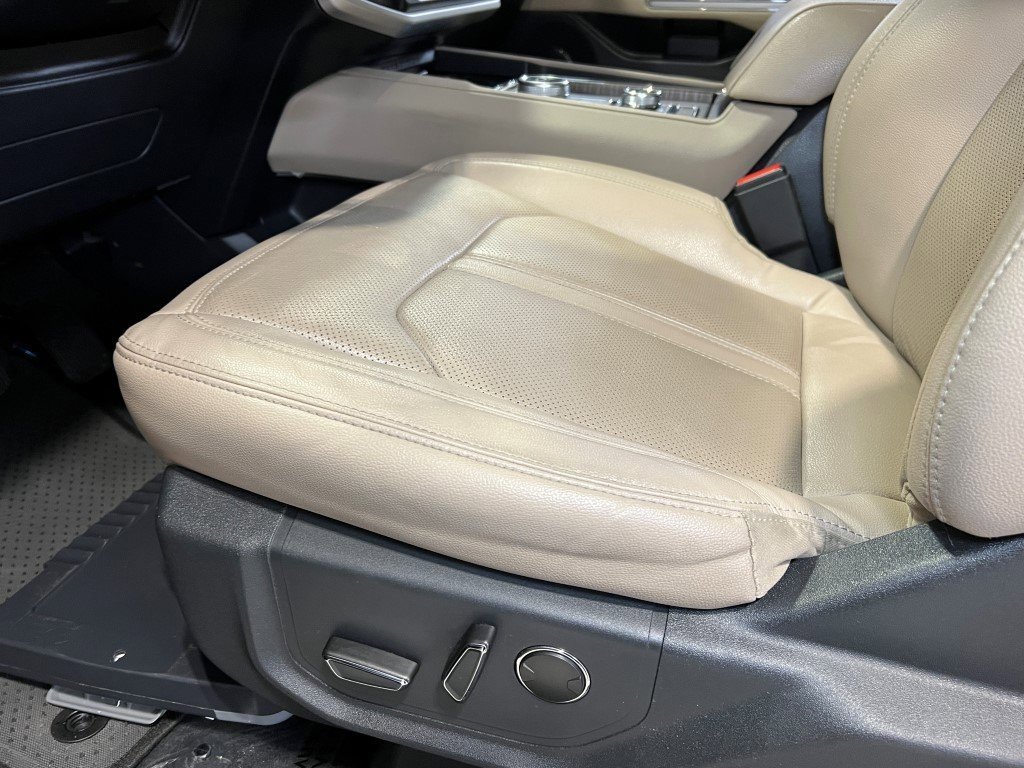 Used 2022 Ford Expedition Max Limited image 27