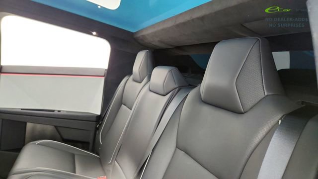 Used 2024 Tesla Cybertruck AWD Crew Cab image 27