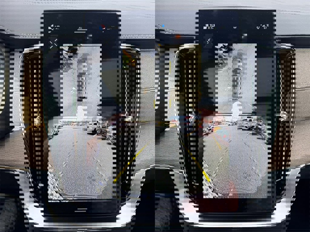 New 2026 Volvo XC90 B6 Plus w/ Protection Package Premier image 17