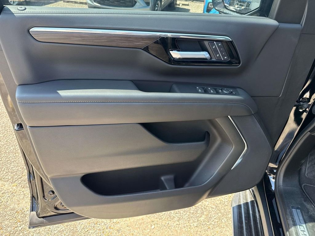 New 2026 Chevrolet Tahoe LT w/ LPO, Get Active Package image 18