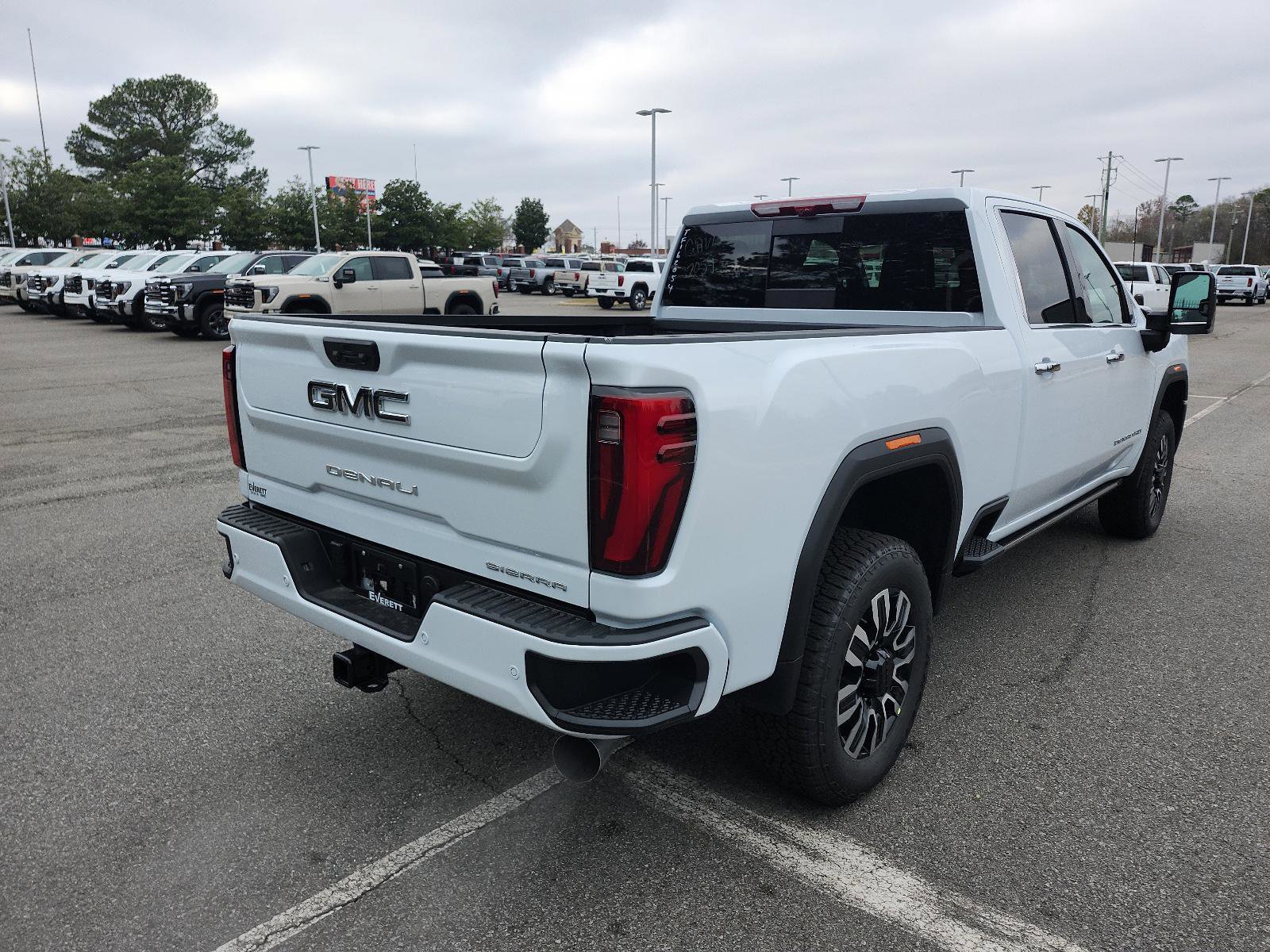 New 2026 GMC Sierra 2500 Denali Ultimate image 3
