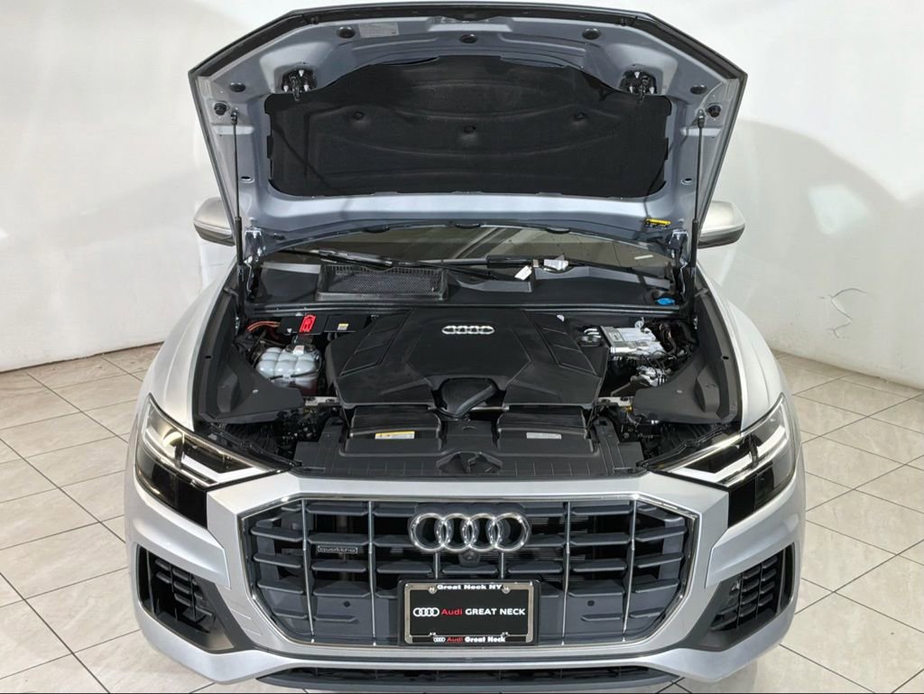 Used 2022 Audi Q8 Premium w/ Convenience Package image 17