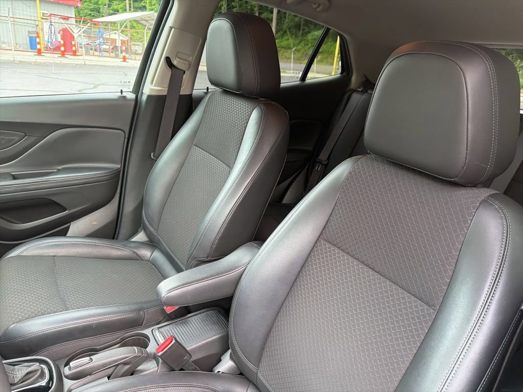 Certified 2018 Buick Encore Preferred FWD image 10