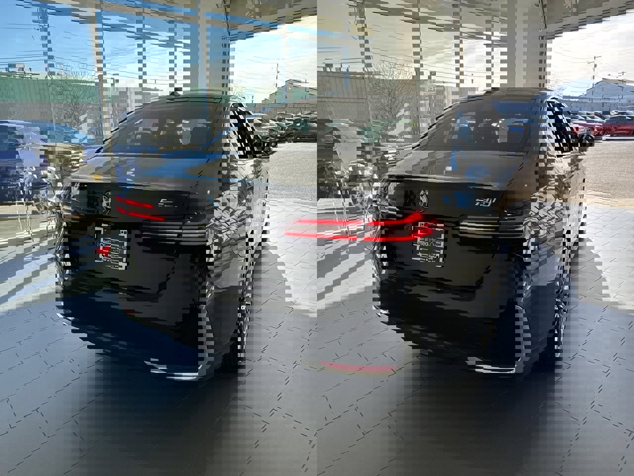 Certified 2025 BMW 530i xDrive 530i xDrive w/ Premium Package image 7