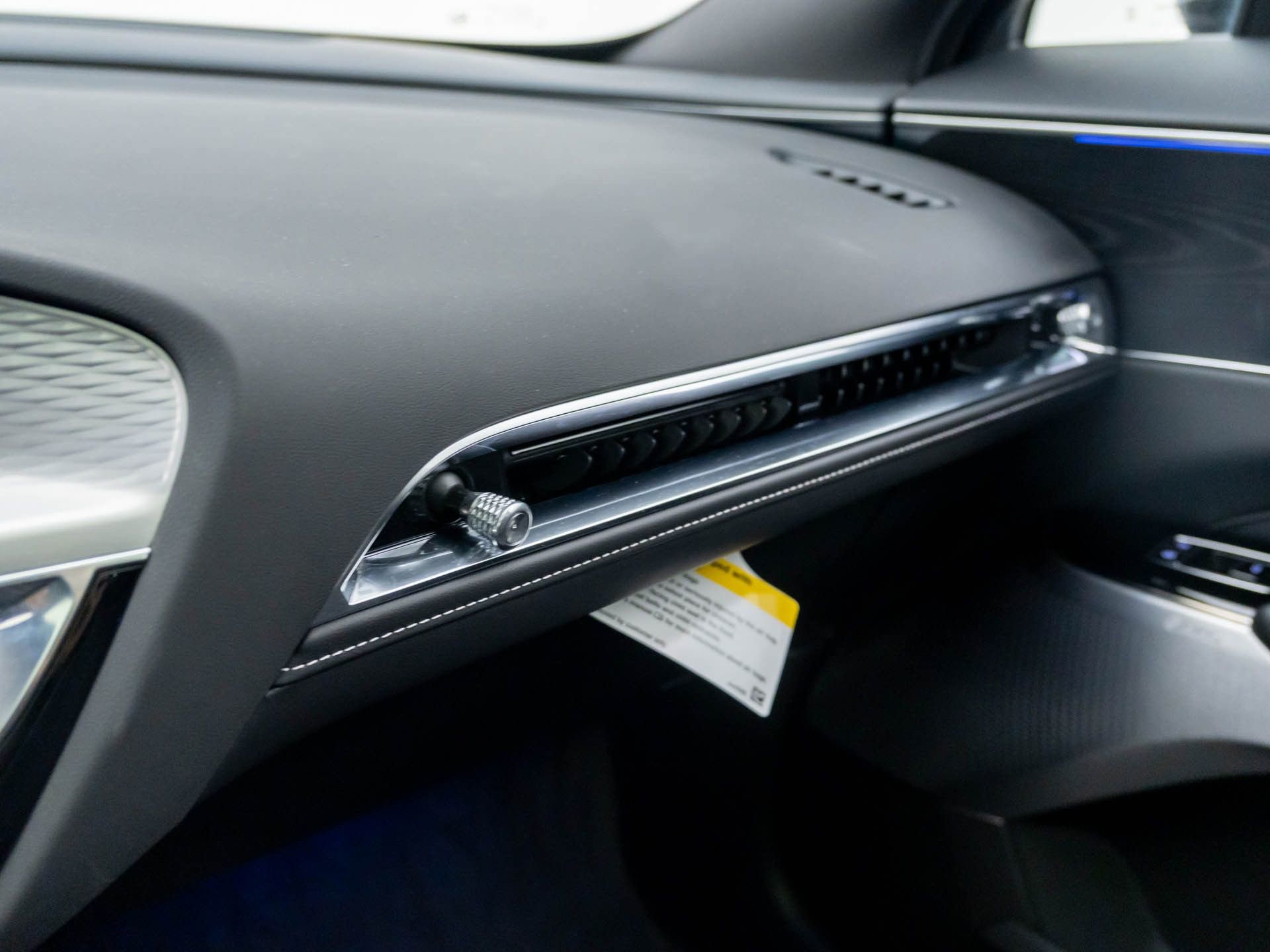 Certified 2025 Cadillac Lyriq Luxury w/ LPO, Floor Liner Package image 35