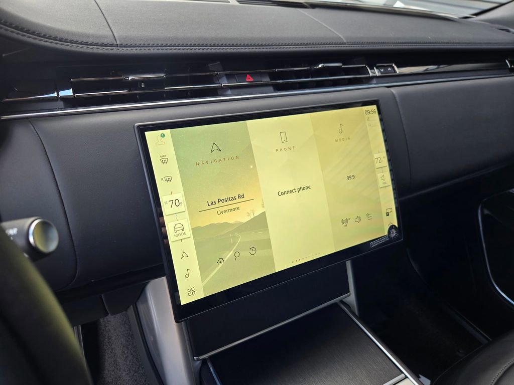 New 2026 Land Rover Range Rover SE image 8