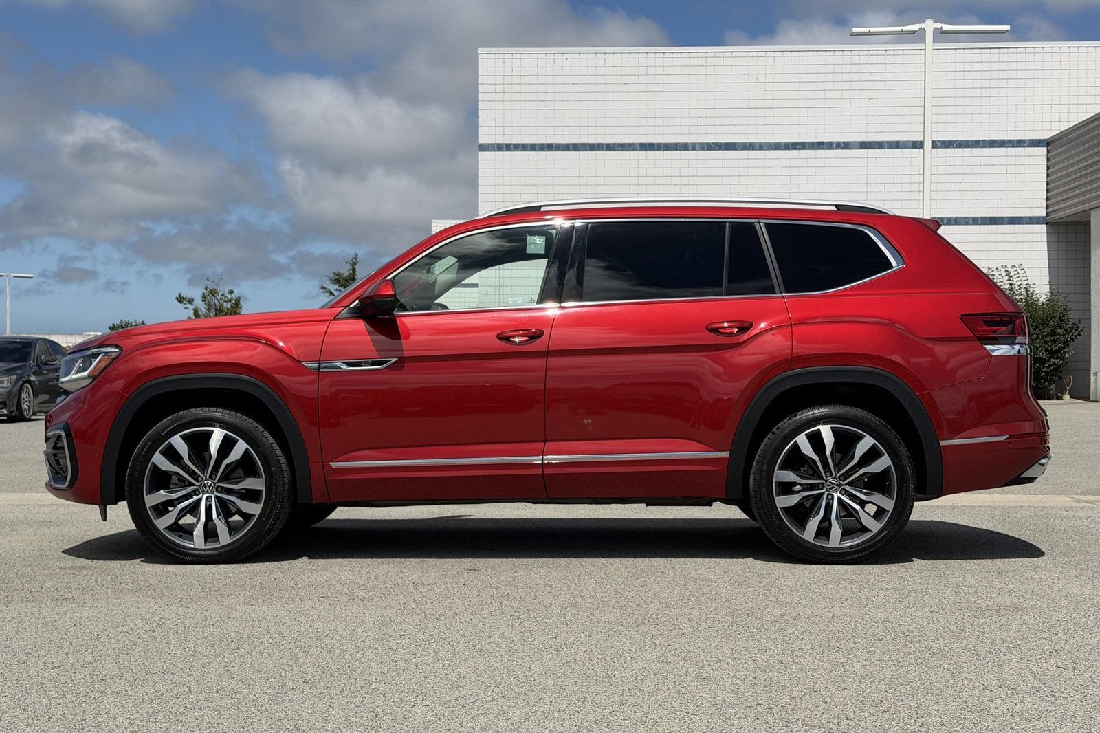 Used 2022 Volkswagen Atlas SEL Premium AWD/4WD image 7