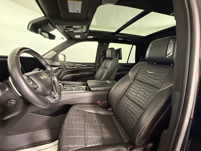 Used 2023 Cadillac Escalade V AWD/4WD image 16