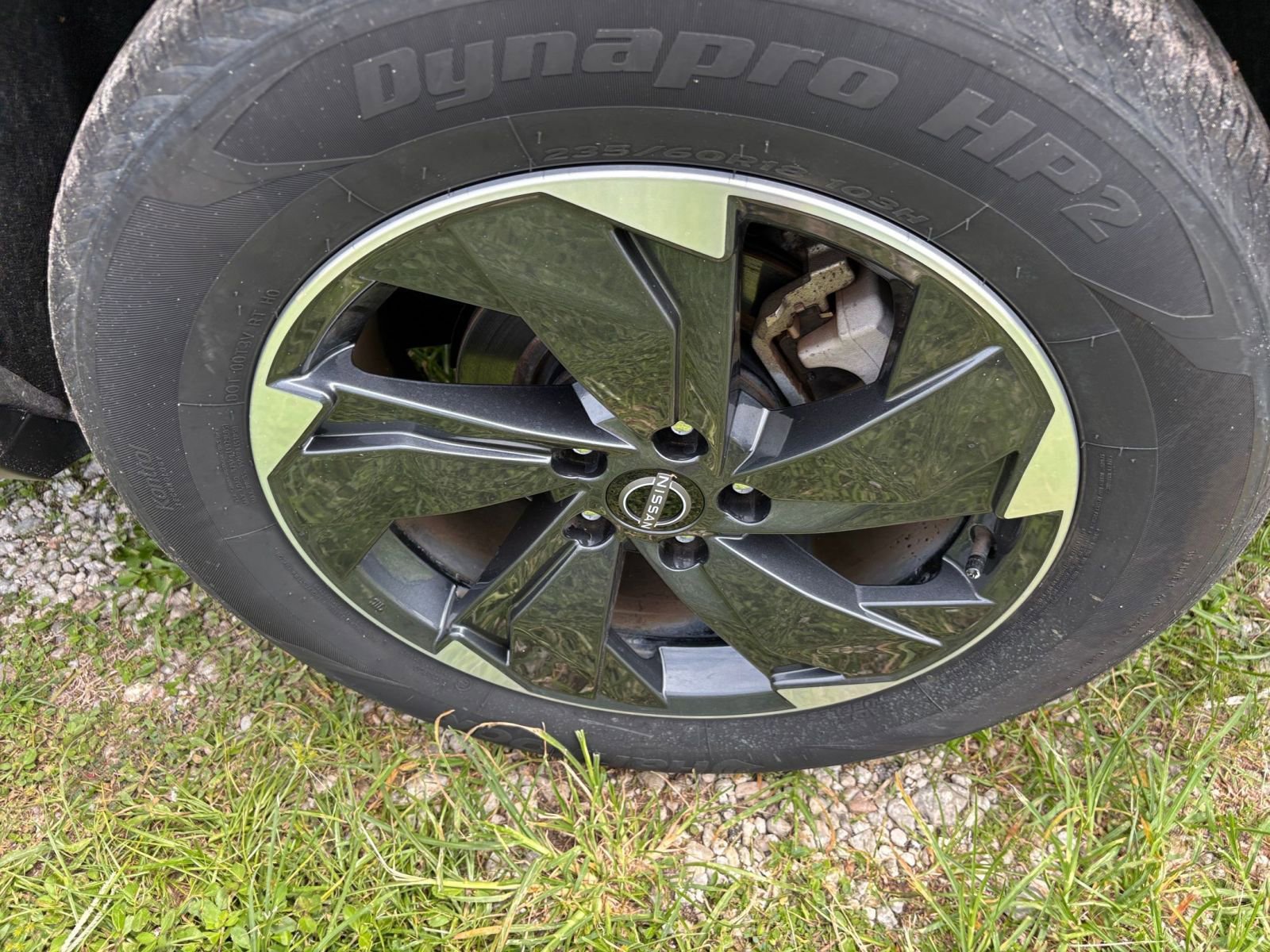 Used 2025 Nissan Rogue SV AWD/4WD image 32
