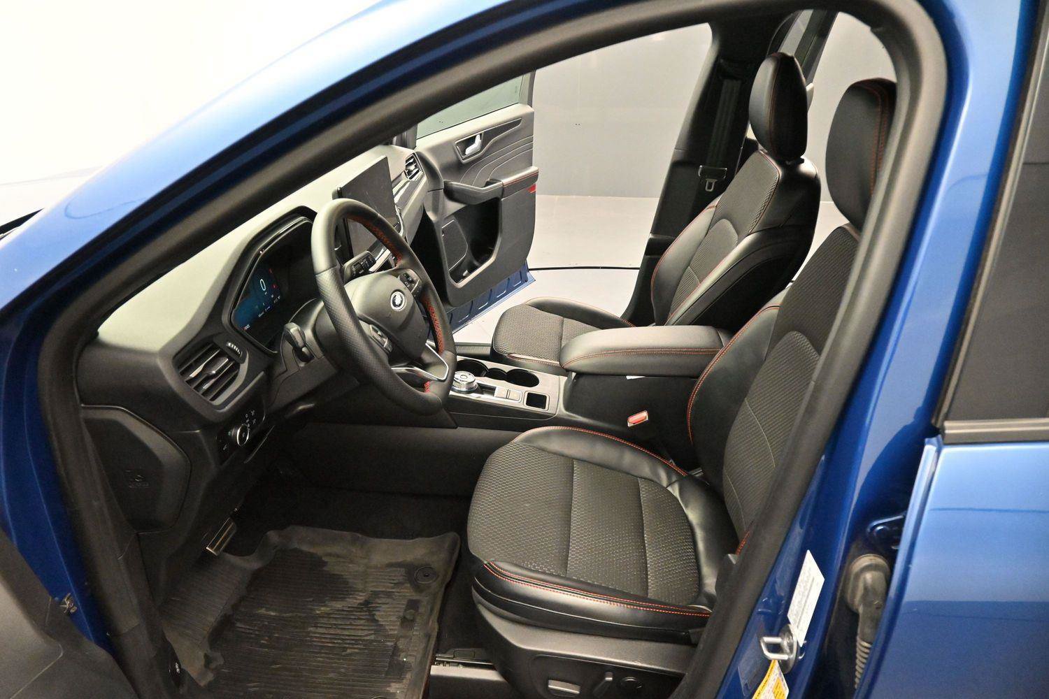 Used 2023 Ford Escape ST-Line Elite AWD/4WD image 12