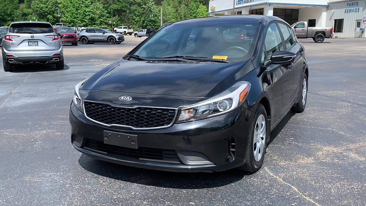 Used 2017 Kia Forte LX FWD image 3