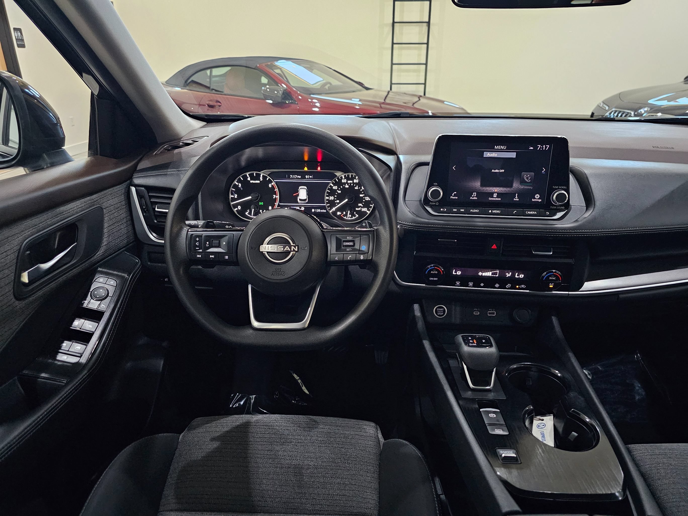 Used 2023 Nissan Rogue SV FWD image 22