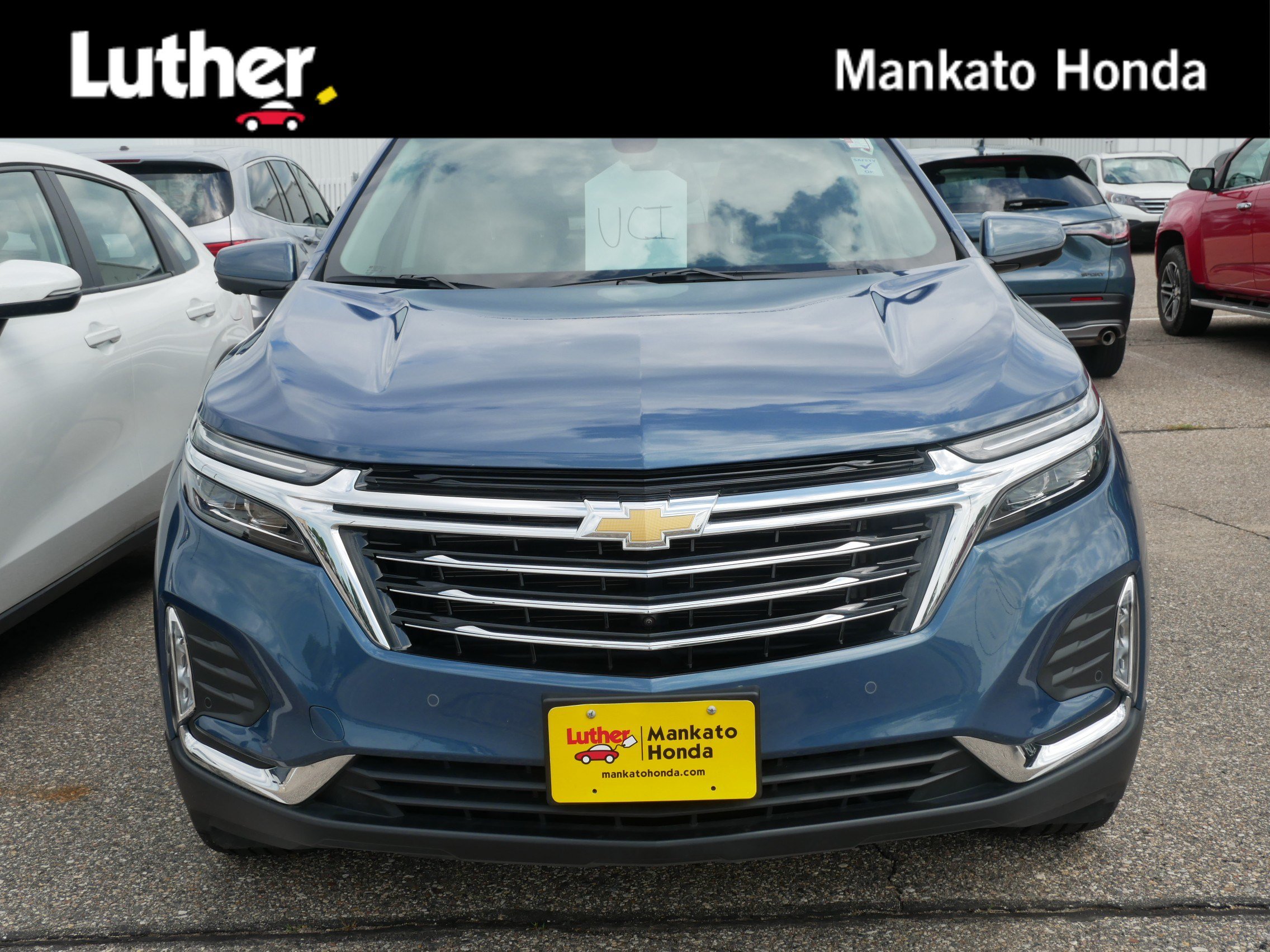 Used 2024 Chevrolet Equinox Premier AWD/4WD image 1