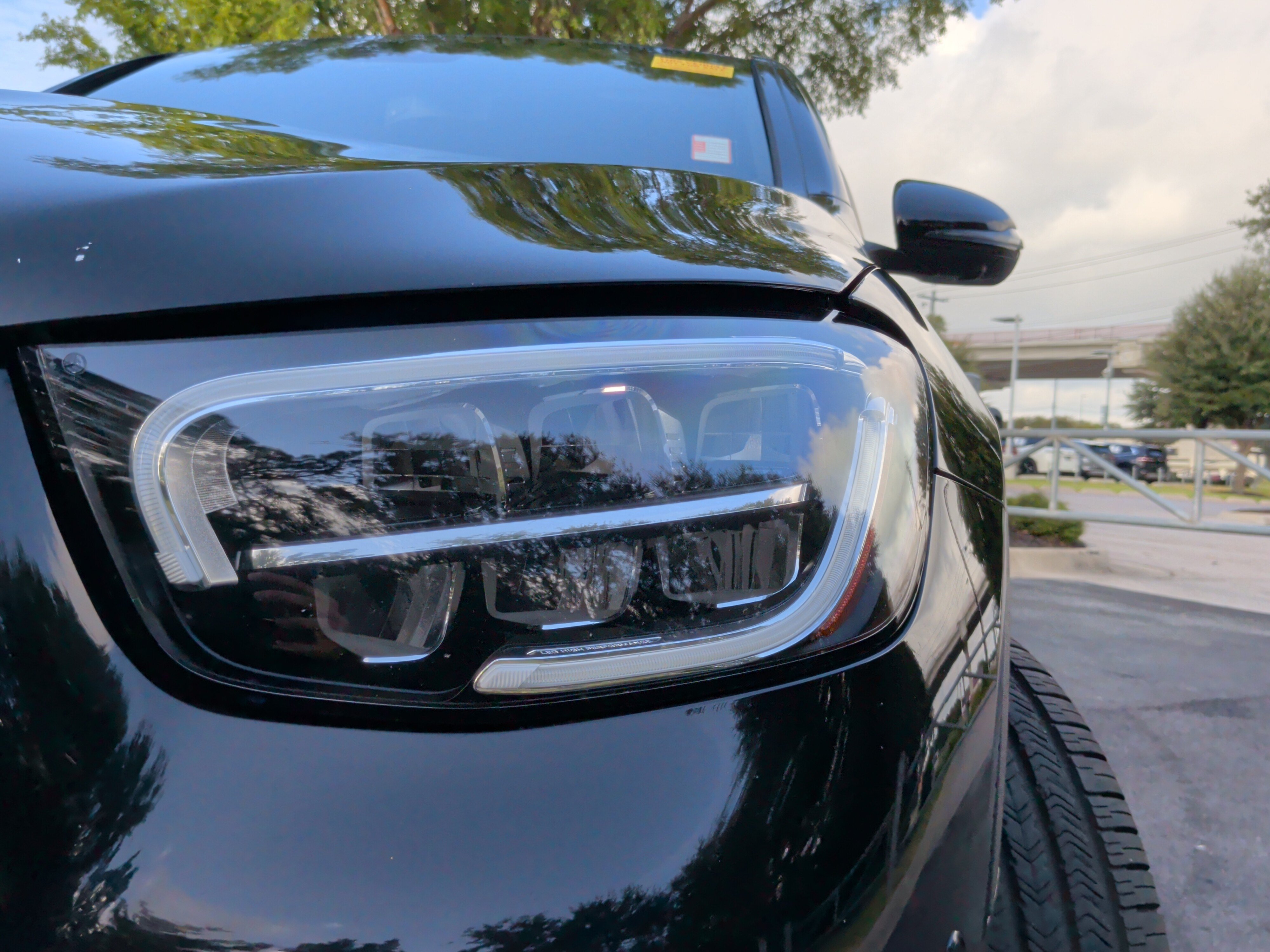 Used 2021 Mercedes-Benz GLC 300 4MATIC Coupe image 3