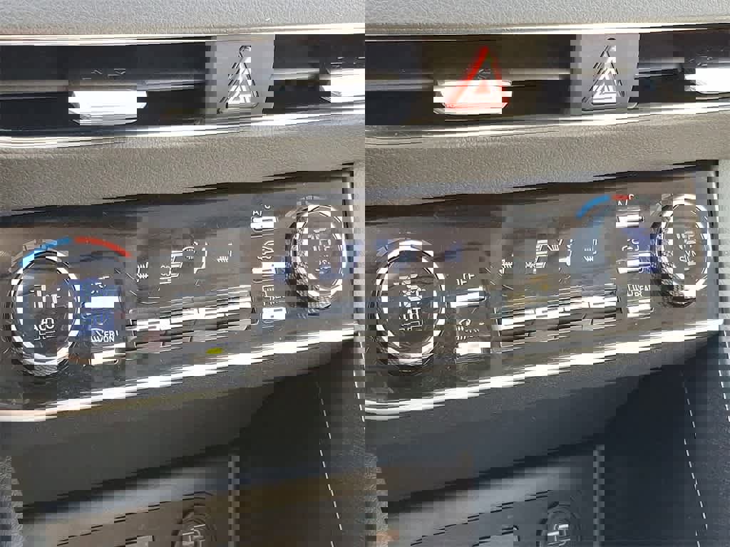 Used 2023 Hyundai Sonata SEL image 12