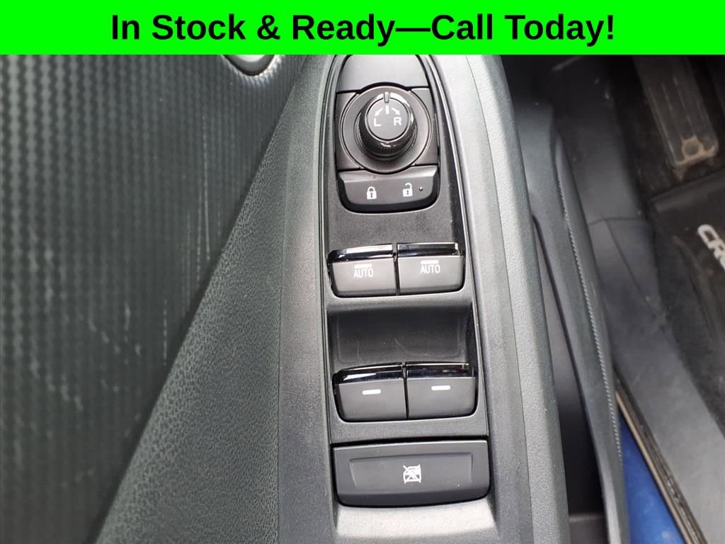 Used 2025 Subaru Crosstrek 2.0i Premium image 17