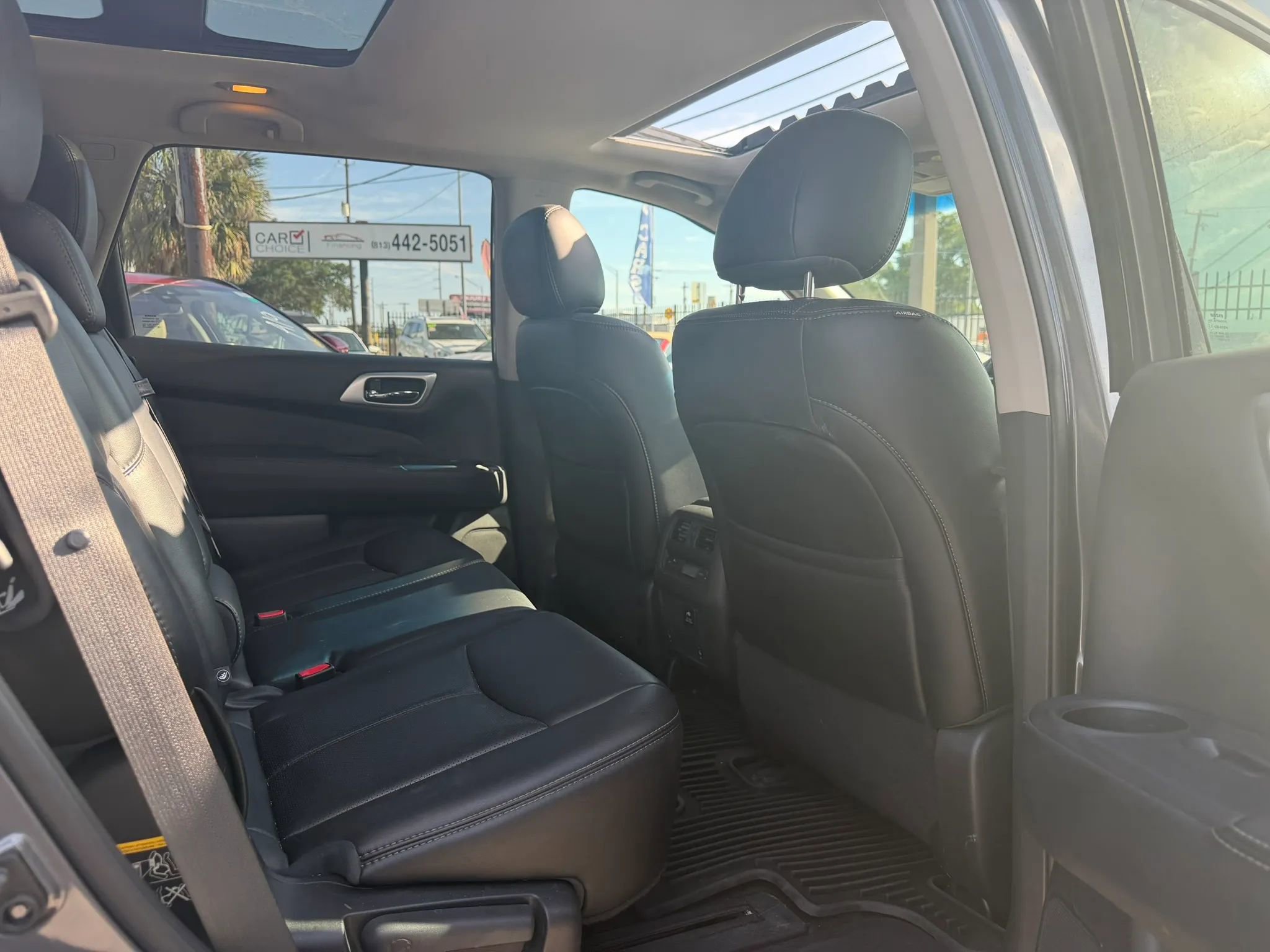 Used 2016 Nissan Pathfinder Platinum w/ Cargo Package AWD/4WD image 12