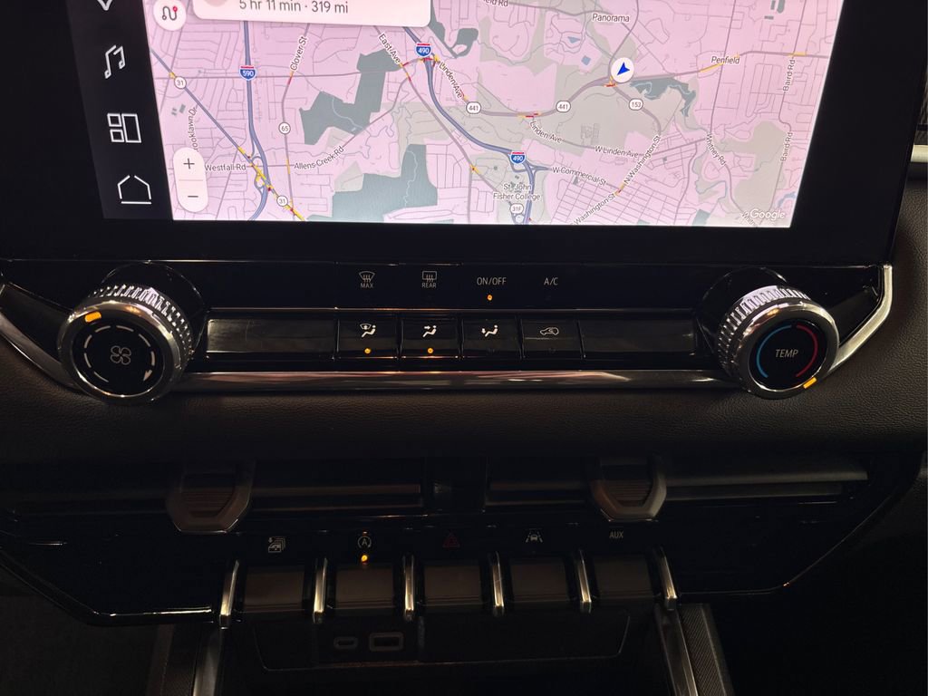 Used 2025 GMC Canyon Elevation image 31