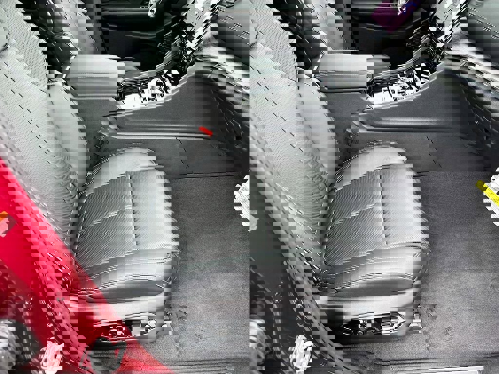 New 2025 Jeep Grand Cherokee L Overland w/ Advanced Protech Group III image 32