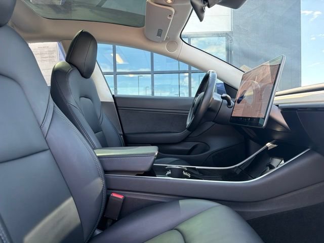 Used 2018 Tesla Model 3 Long Range RWD image 11