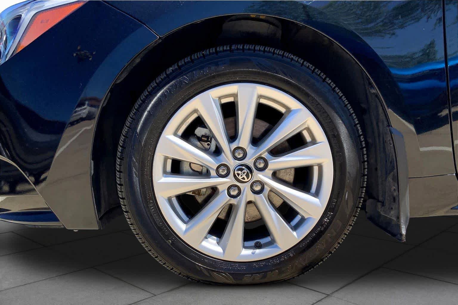 Used 2024 Toyota Corolla XLE FWD image 11