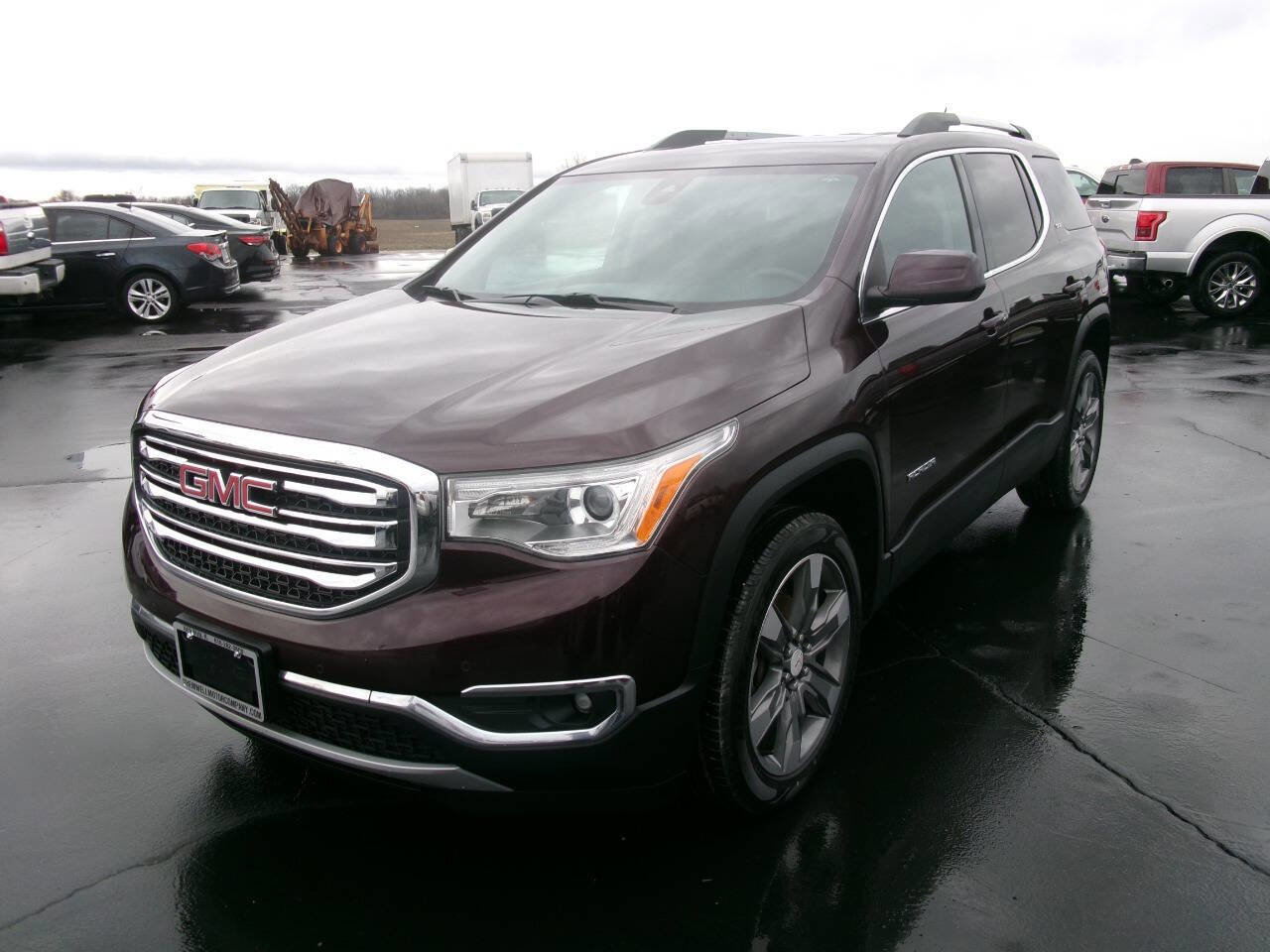 Used 2017 GMC Acadia SLT image 2