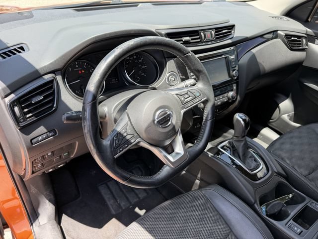 Used 2022 Nissan Rogue Sport SV w/ Technology Package FWD image 14