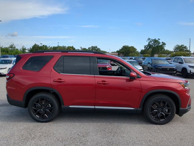 New 2025 Honda Pilot Touring image 4