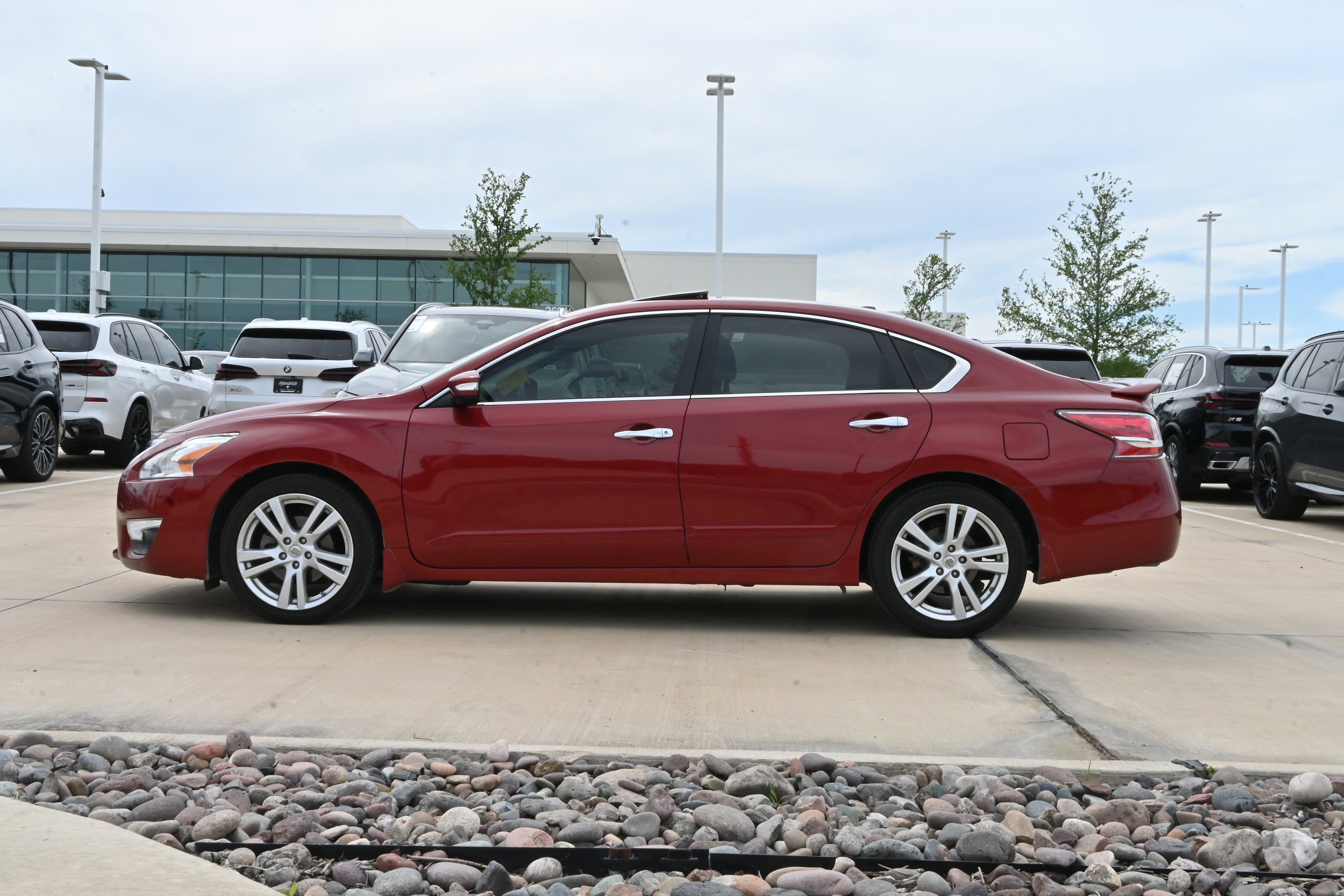 Used 2015 Nissan Altima 3.5 SL FWD image 6